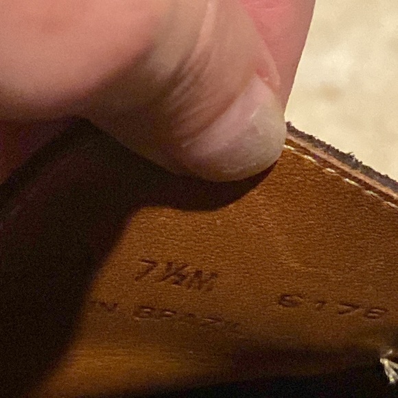 Beautiful GUCCI Drivers. Worn maybe once. EUC.Slip on horse bit style. Brown 7.5 - Picture 4 of 6